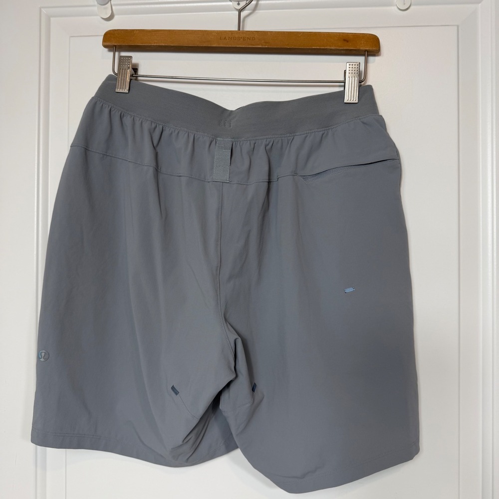 Lululemon License to Train Shorts Mens Medium Grey 7 Inch Inseam LM7APYS - Picture 8 of 8